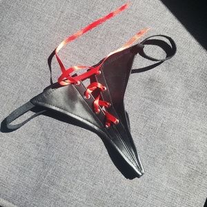 NWOT Faux leather thong